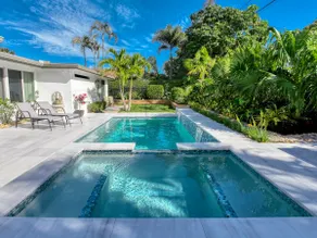 Beautiful Pool Home with Spa, close to Beaches - Image 2