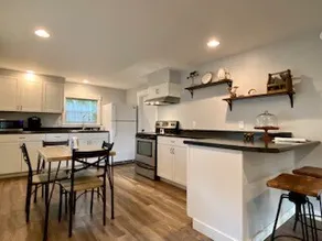Starthistle Cottage in Applegate wine country - Image 3