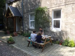 Charm countryside cottage. Relax & enclosed garden - Image 2