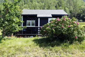 Small and cozy cabin in beautiful Hardangerfjord - Image 2
