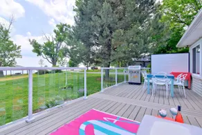 ★Sunrise Beach House★ Epic Sun, Sand & Sea getaway - Image 3