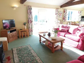 Garth Cottage-spacious family and dog friendly, two bedrooms both with ensuites. - Image 4