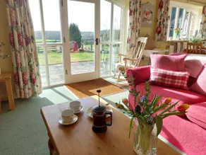 Garth Cottage-spacious family and dog friendly, two bedrooms both with ensuites. - Image 5