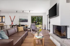Modern Alpine Monsalbius Chalet - Image 3