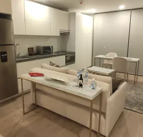 King-size bed - Loft 506 Parque el Virrey - Image 3