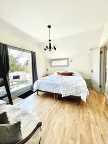 The Rainier - King Bed Suite - Historic N. Tacoma - Image 3