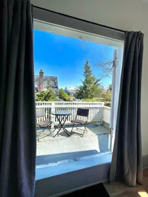 The Rainier - King Bed Suite - Historic N. Tacoma - Image 5