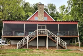 Peaceful Farmhouse Retreat - Image 2