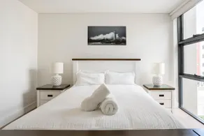Wollongong Executive CBD Apartment - Image 4