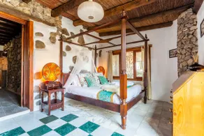 Eco Luxury Farmhouse, Private Pool, Beach. - Image 2
