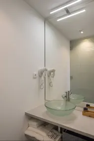 Porto Deluxe Cozy + Central Suite - Image 3