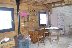 Experience a getaway in my winegrower's cabin! - Image 5