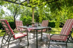 Artists‘ House ~ Unique & Cozy ~ Lush Garden ~ Pkg - Image 4
