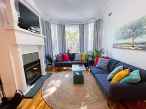Clean & Sanitized - Perfect Wrigleyville Stay - Image 3