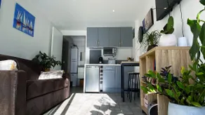 Very bright, air-conditioned studio with garden and parking - Image 4