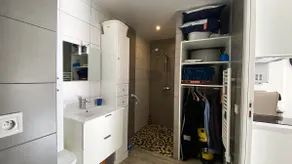 Very bright, air-conditioned studio with garden and parking - Image 3