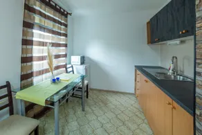 Three-bed apartment - Image 3