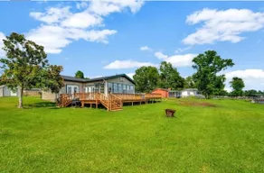 Murval Lakeside Getaway - Image 2