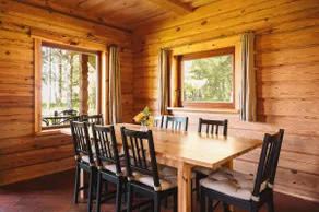 'Forest Holiday' Unique cabin next to the lake - Image 5
