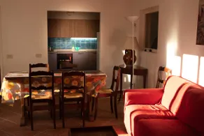 Villa nestled in a pine forest with access to the sea - Image 5