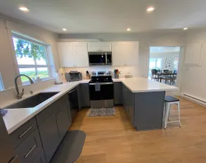 Serene Waterfront Beach Cottage - Image 2