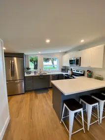 Serene Waterfront Beach Cottage - Image 3
