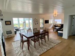 Serene Waterfront Beach Cottage - Image 5
