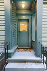 Large Studio in Historic Isam White House - Image 5