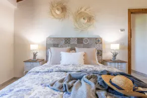 ”Sunflower” apartment with view of Siena - Image 3