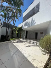 House with pool, gourmet balcony and lots of refinement - Image 2