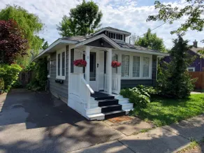 Bay Beach Retreat - Image 2
