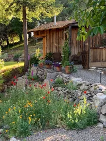 Bee Haven Cottage - Image 2