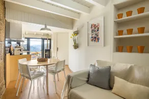 Charming House with Breathtaking Views - Image 4
