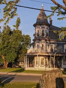 Victorian Turret w/View of Canada. Apt. #4 - Image 3