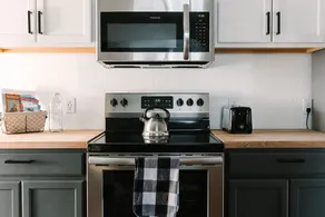Farmhouse Style Guesthouse - Self-Check In - Image 2