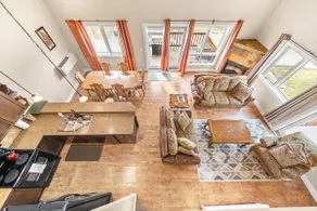 5 Bed 2.5 Bath Penthouse w/Mountain View in Radium - Image 2