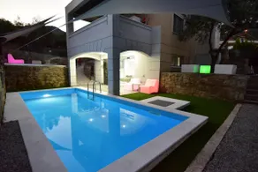 Suite Alpha Delta Pool - Image 5