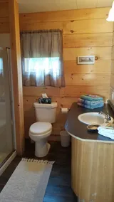 Bob's Cabin at Wishart's Point Lodge - Image 5