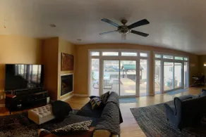 Beautiful 3-bedroom modern riverfront retreat - Image 3