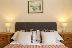 Cotswold's Cottage, near Soho Farmhouse - Image 5