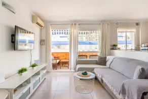 ***Fabulous Sunny Penthouse Beach-Pool-Parking*** - Image 2