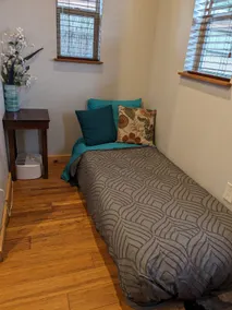 Eco-Tiny House in SE Medford - Image 5