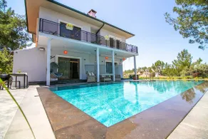 Quiet Forest Villa | Family Friendly - Image 2