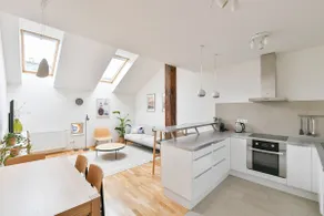 Elegant Loft at Kafka's Head - Image 2