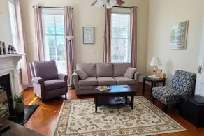 Sunshine - Near Forsyth Park, Free onsite parking - Image 2