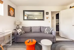 College Hill 1-Bedroom Private Apartment - Image 3
