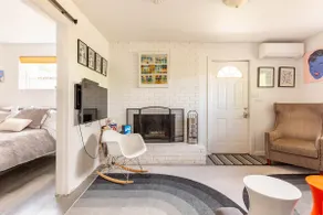 College Hill 1-Bedroom Private Apartment - Image 2
