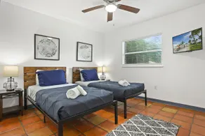 South Of Downtown Orlando Cozy House! - Image 4