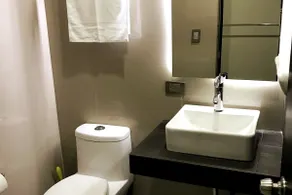 Del Valle Suites I - Image 3