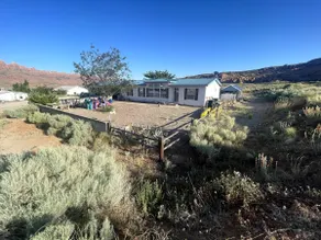 Secluded CrazyWoman GuestHouse-Stars+Petroglyphs - Image 2